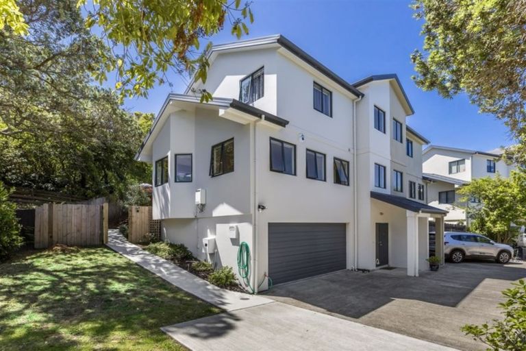Photo of property in 18 Carento Way, Stanmore Bay, Whangaparaoa, 0932