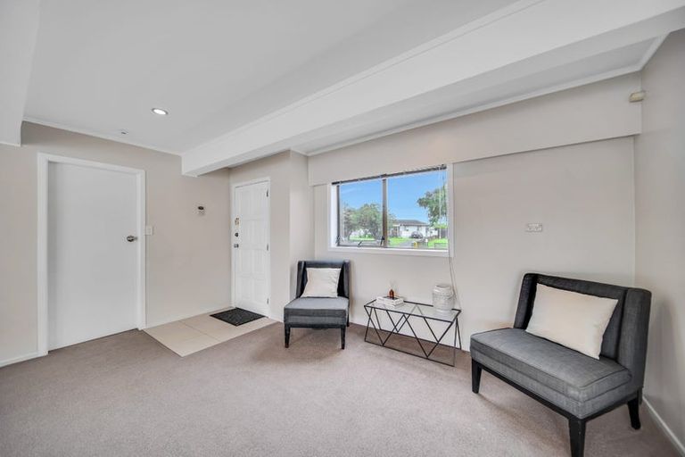 Photo of property in 12 Ronald Place, Manurewa, Auckland, 2102