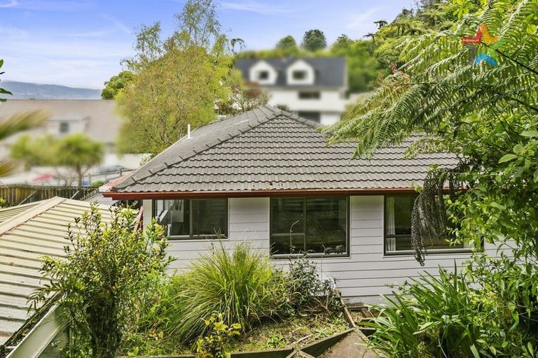 Photo of property in 55 Viewmont Drive, Harbour View, Lower Hutt, 5010