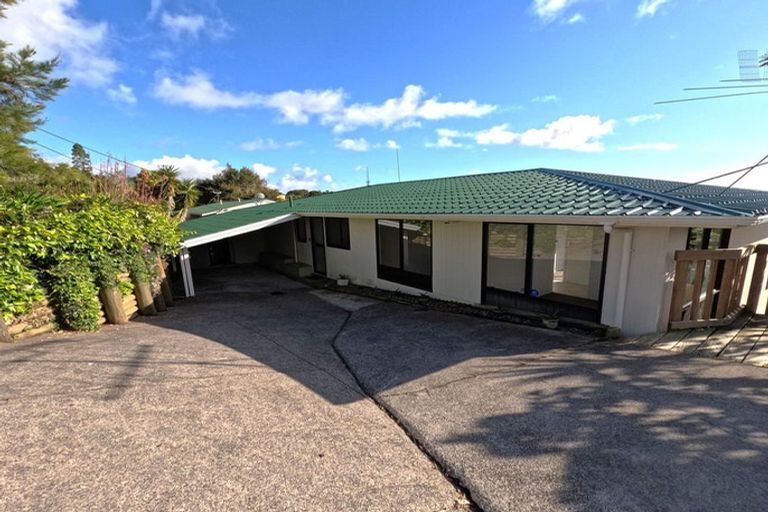 Photo of property in 951 East Coast Road, Torbay, Auckland, 0630