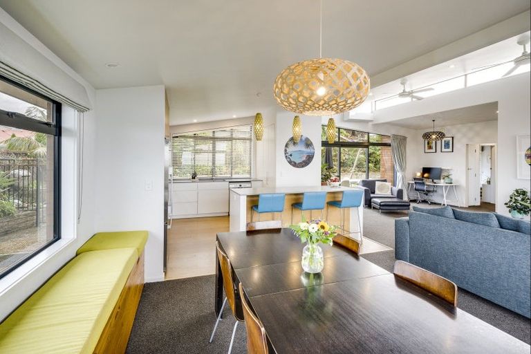 Photo of property in 13 Havelock Road, Hospital Hill, Napier, 4110