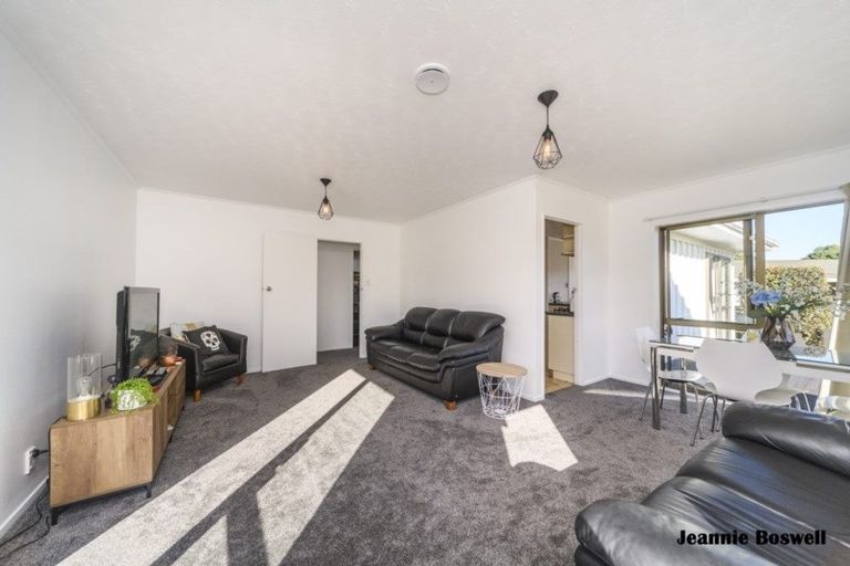 Photo of property in 66 Carter Crescent, Awapuni, Palmerston North, 4412