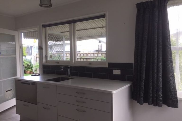 Photo of property in 39 Bristol Street, Tamatea, Napier, 4112