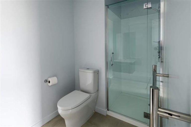 Photo of property in Frank Sargeson Apts, 402/80 Anzac Street, Takapuna, Auckland, 0622