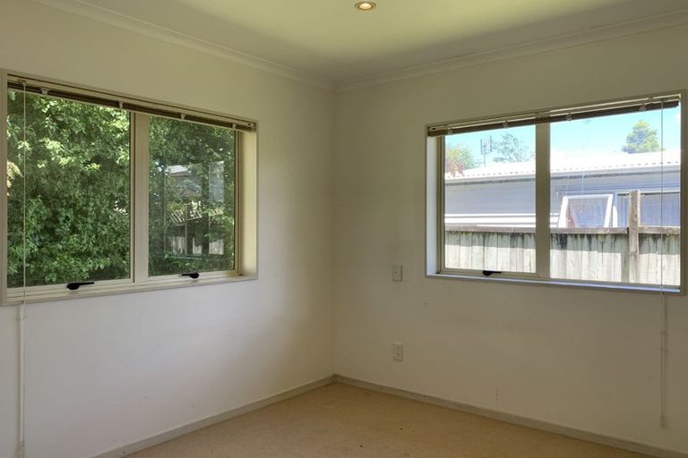 Photo of property in 27a Swanson Road, Henderson, Auckland, 0610