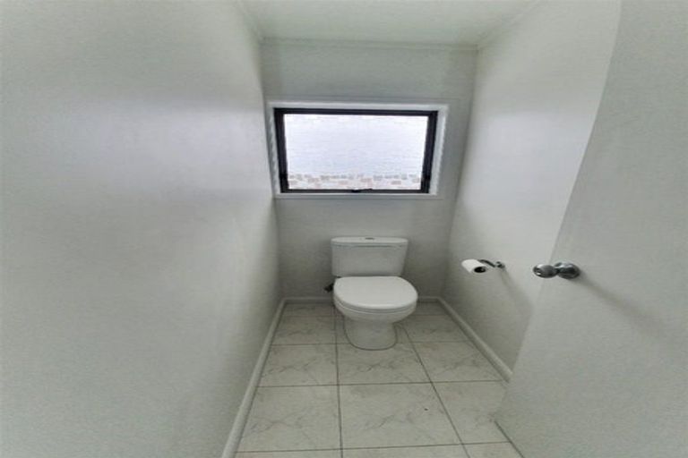 Photo of property in 33 Williams Avenue, Pakuranga, Auckland, 2010