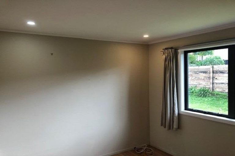 Photo of property in 51 Saddleback Rise, Murrays Bay, Auckland, 0630