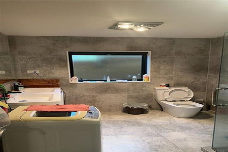 Photo of property in 86 Fairview Avenue, Fairview Heights, Auckland, 0632