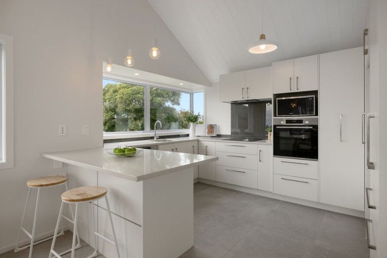 Photo of property in 8a Dysart Road, Otumoetai, Tauranga, 3110