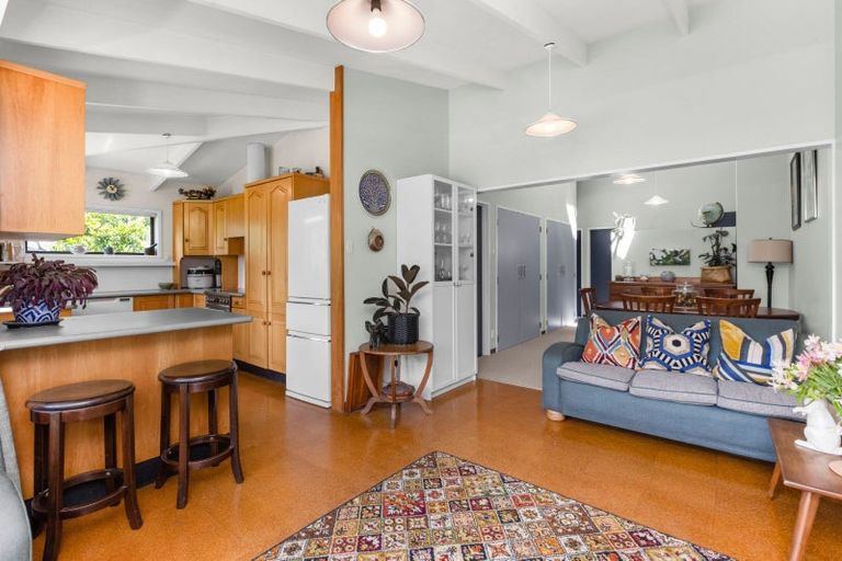 Photo of property in 21 Upham Crescent, Taradale, Napier, 4112