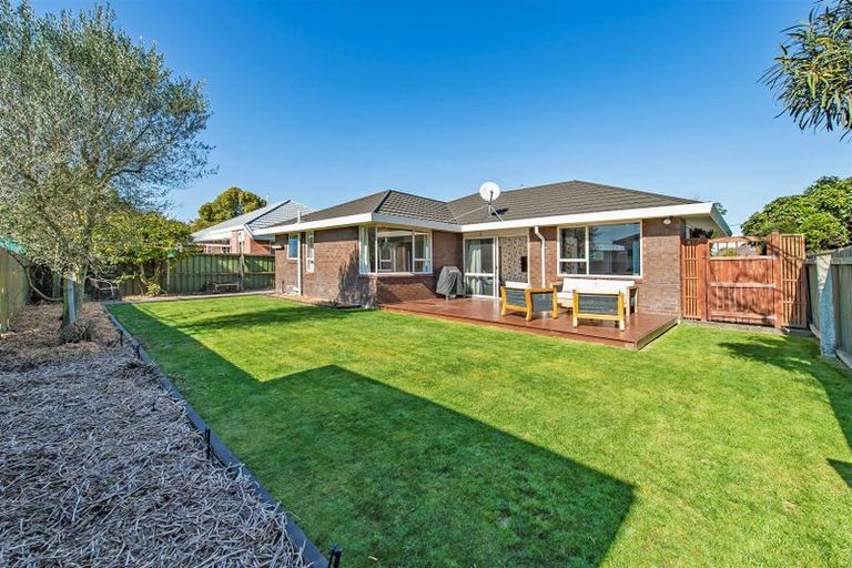 Photo of property in 2/36 Nottingham Avenue, Halswell, Christchurch, 8025