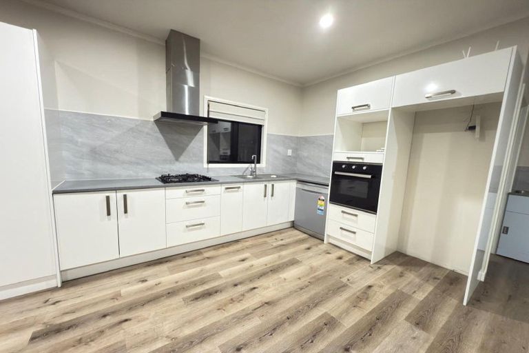 Photo of property in 4 Syntax Place, Conifer Grove, Takanini, 2112