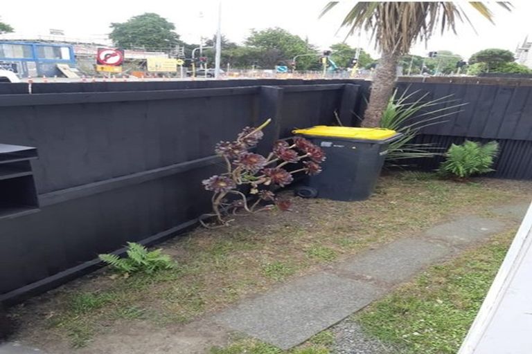 Photo of property in 105 Brougham Street, Addington, Christchurch, 8024