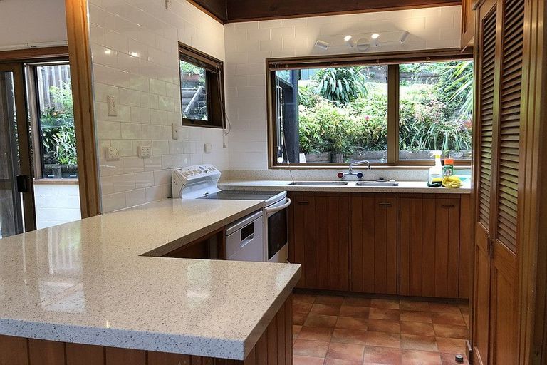 Photo of property in 4 Park Hill Road, Birkenhead, Auckland, 0626