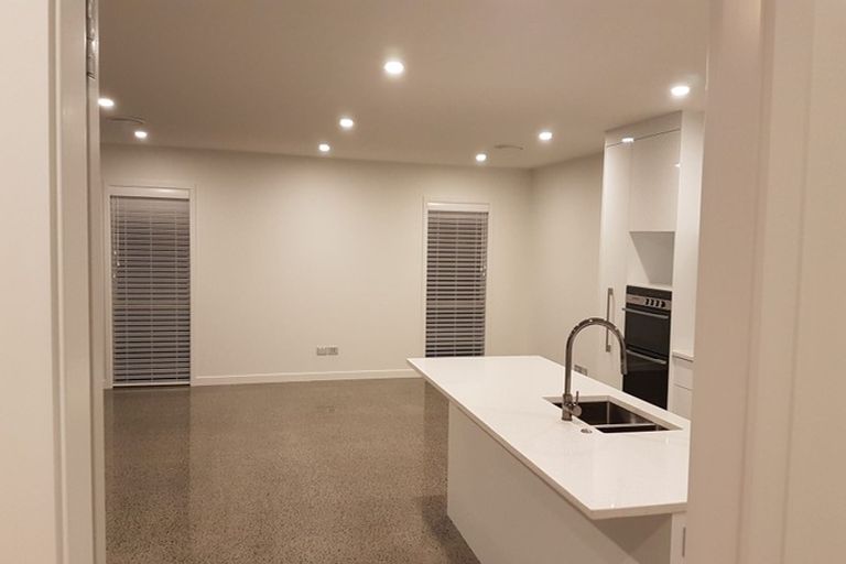 Photo of property in 7 Farnworth Terrace, Churton Park, Wellington, 6037
