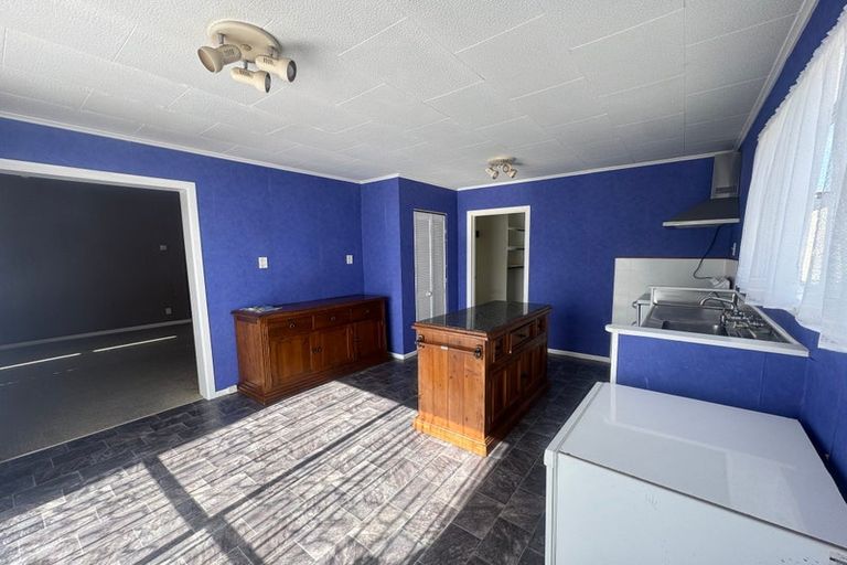 Photo of property in 9 Ross Street, Woodville, 4920