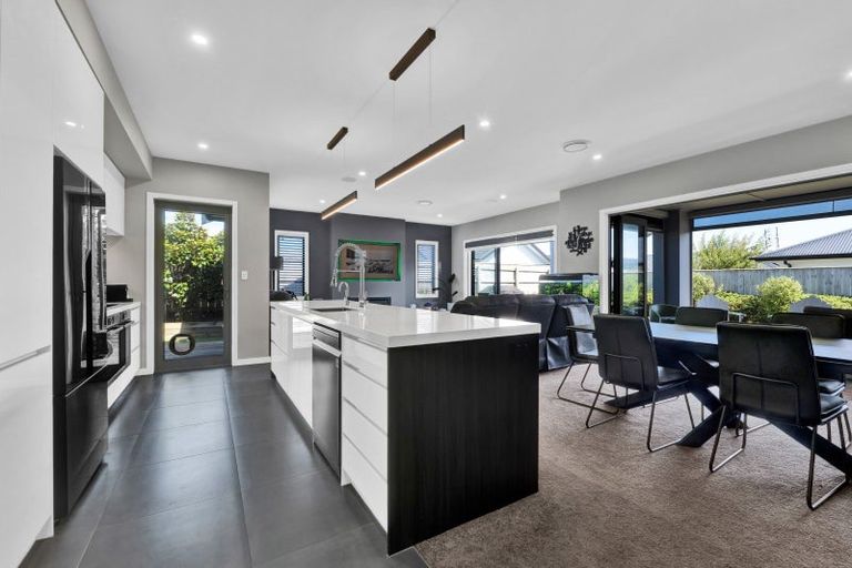 Photo of property in 17 Honeyfield Drive, Whalers Gate, New Plymouth, 4310