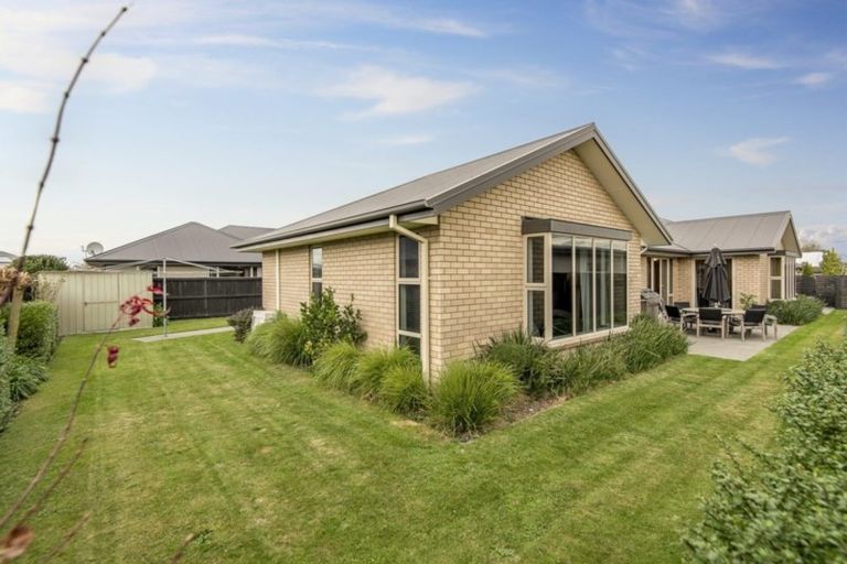 Photo of property in 30 Globe Bay Drive, Templeton, Christchurch, 8042