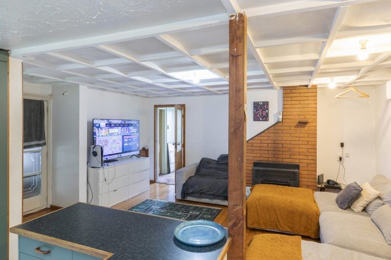 Photo of property in 31 Leyden Street, Phillipstown, Christchurch, 8011