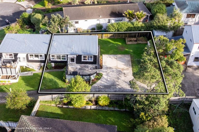 Photo of property in 6a Tallington Crescent, Torbay, Auckland, 0630