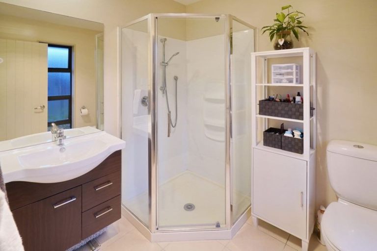 Photo of property in 6 Cognac Drive, Yaldhurst, Christchurch, 8042