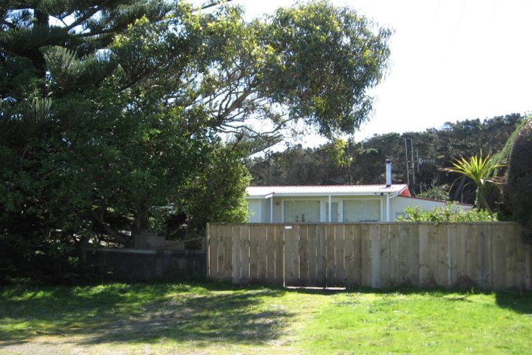 Photo of property in 42 Koputara Road, Himatangi Beach, Foxton, 4891