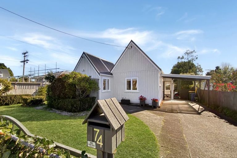Photo of property in 74 Ferry Parade, Herald Island, Auckland, 0618
