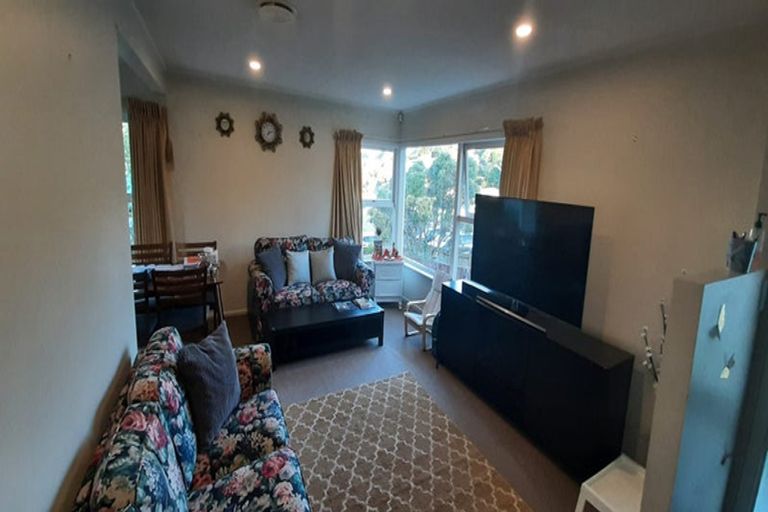 Photo of property in 60 Moore Street, Hillcrest, Auckland, 0627