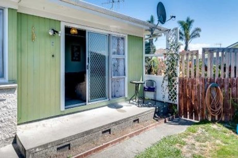 Photo of property in 9 Roskilda Crescent, Taradale, Napier, 4112