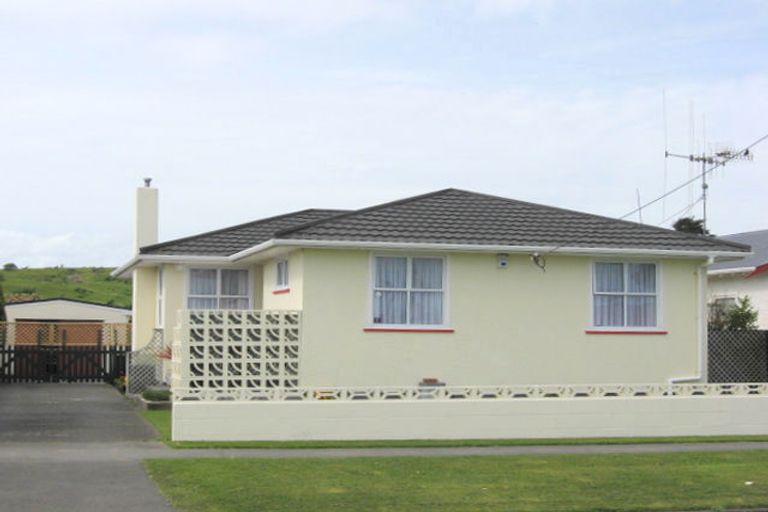 Photo of property in 60 Polson Street, Castlecliff, Whanganui, 4501