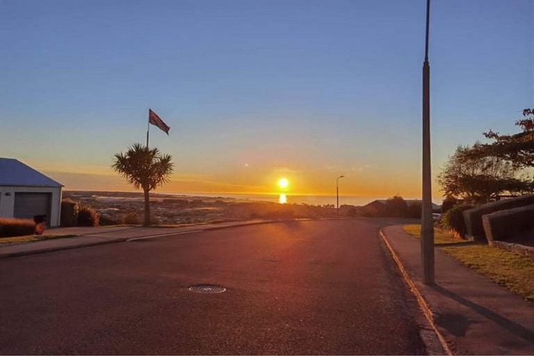 Photo of property in 12 Oakleigh Crescent, Oamaru North, Oamaru, 9400