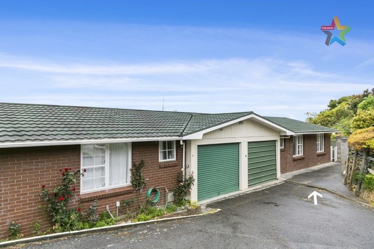 Photo of property in 1/22 Dowse Drive, Maungaraki, Lower Hutt, 5010