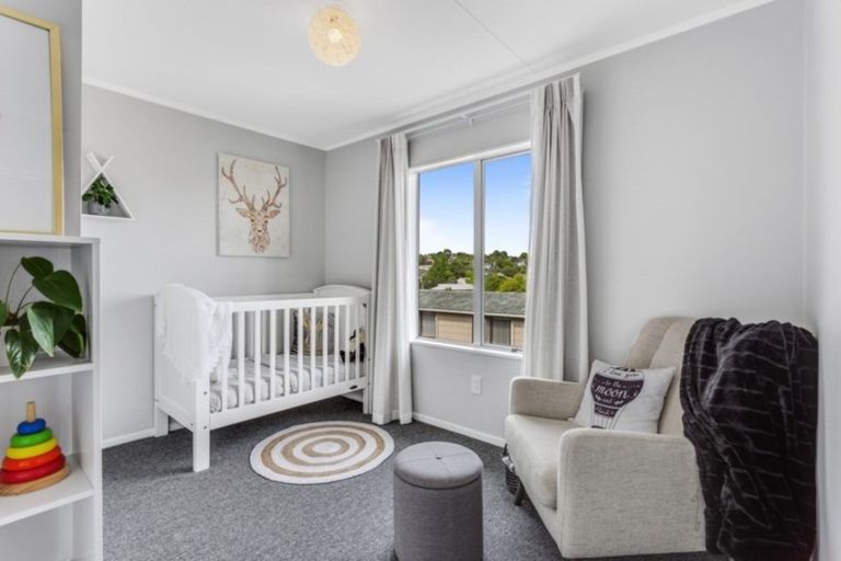 Photo of property in 7 Elizabeth Drive, West Harbour, Auckland, 0618