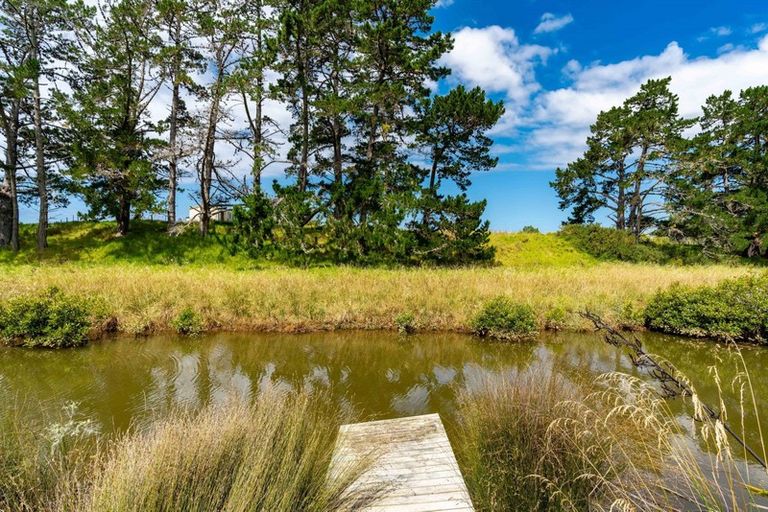 Photo of property in 1951 Cove Road, Mangawhai, Kaiwaka, 0573