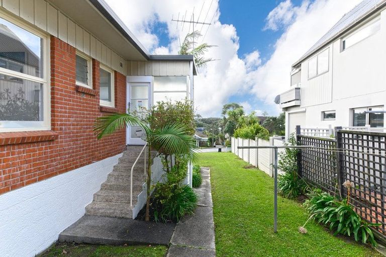 Photo of property in 1/5 Whitby Crescent, Mairangi Bay, Auckland, 0630