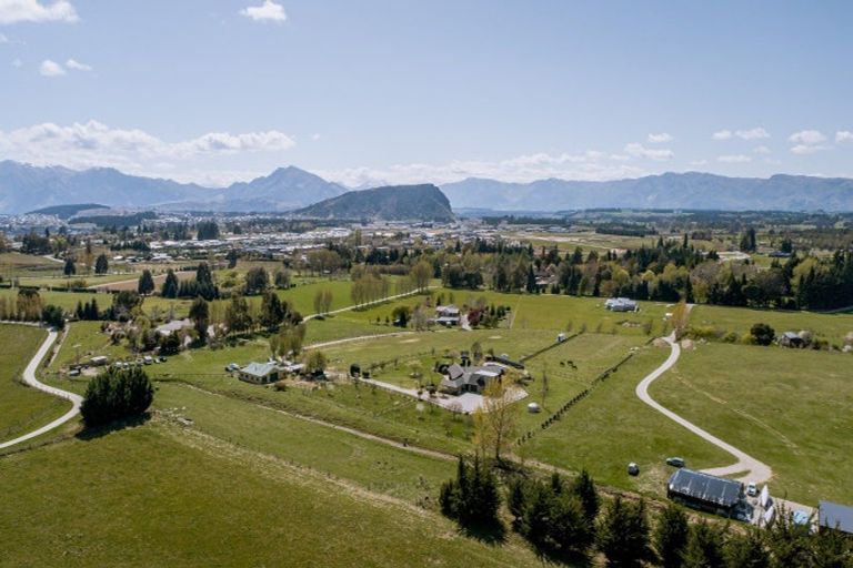 Photo of property in 36 Ruru Lane, Wanaka, 9382