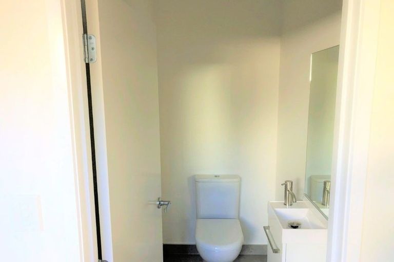 Photo of property in 61 Hayfield Way, Karaka, Papakura, 2113