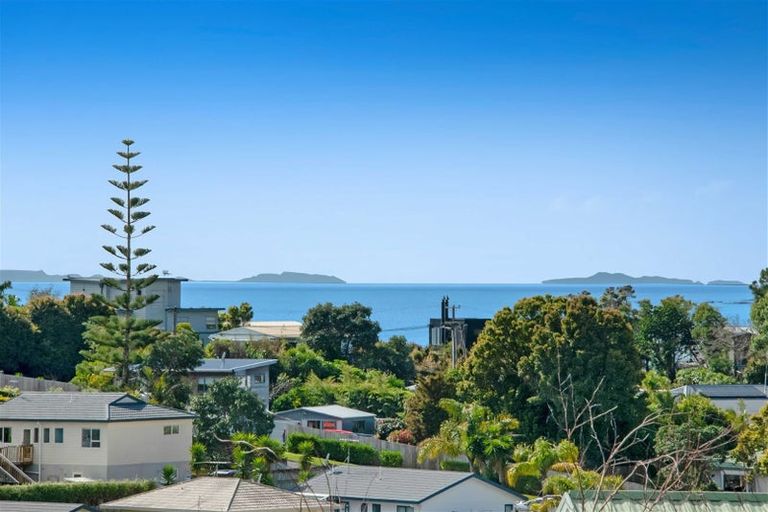 Photo of property in 8 Charlotte Street, Stanmore Bay, Whangaparaoa, 0932