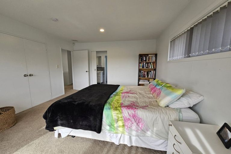 Photo of property in 24 Carillon Place, Massey, Auckland, 0614