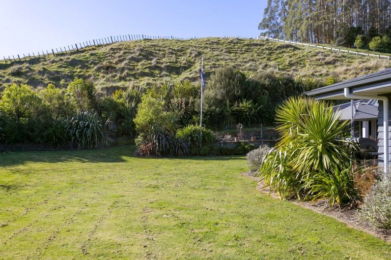 Photo of property in 54 Dalmore Way, Acacia Bay, Taupo, 3385