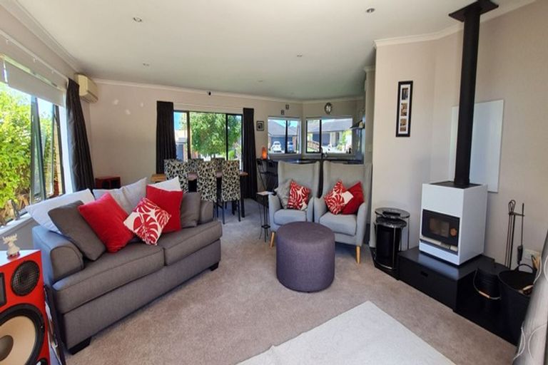 Photo of property in 22 Ranchod Terrace, Pukekohe, 2120