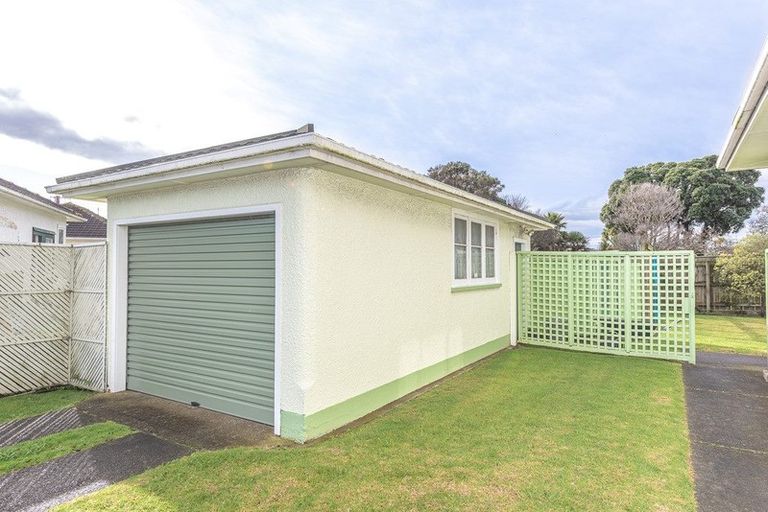 Photo of property in 48 Abbot Street, Gonville, Whanganui, 4501