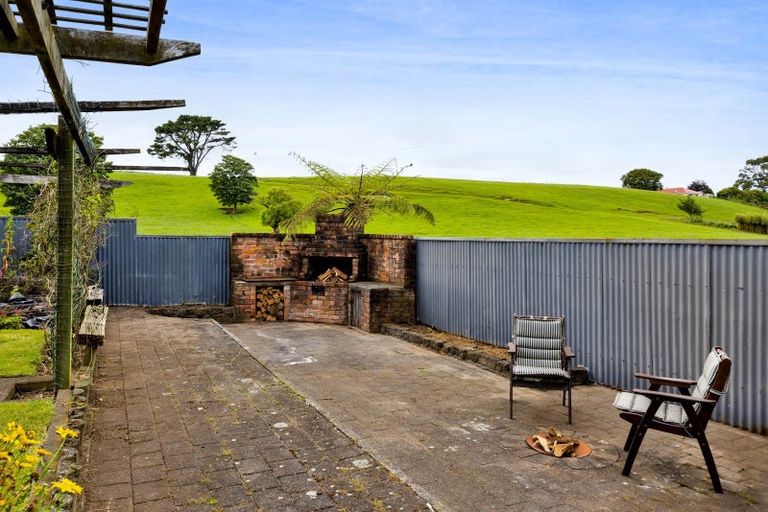 Photo of property in 254 High Street, Eltham, 4322