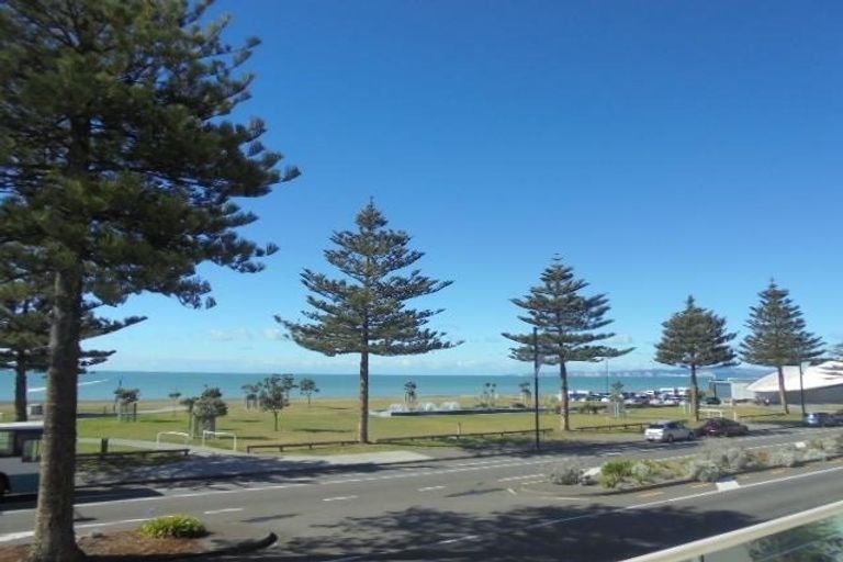 Photo of property in 435 Marine Parade, Napier South, Napier, 4110