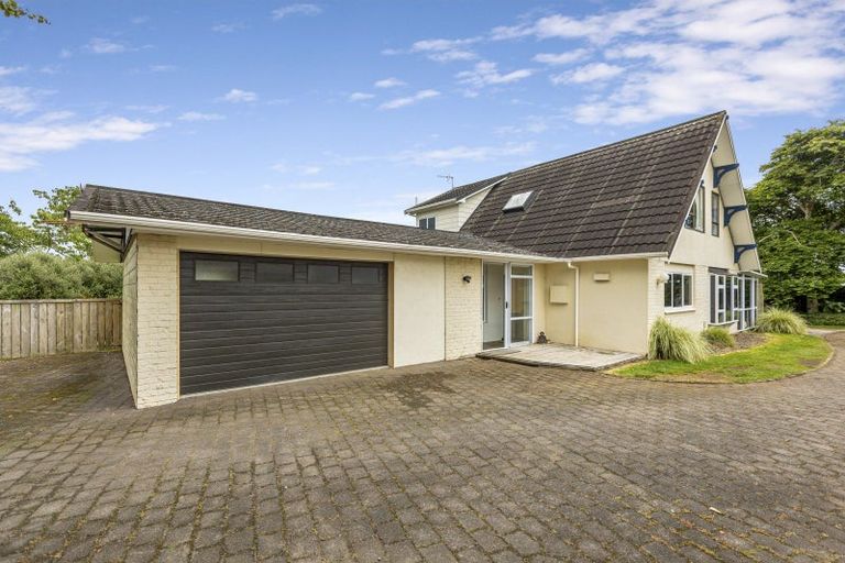 Photo of property in 296b Mangorei Road, Merrilands, New Plymouth, 4312
