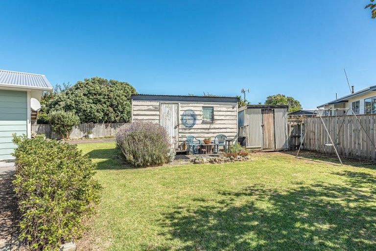 Photo of property in 106 Hinau Street, Castlecliff, Whanganui, 4501