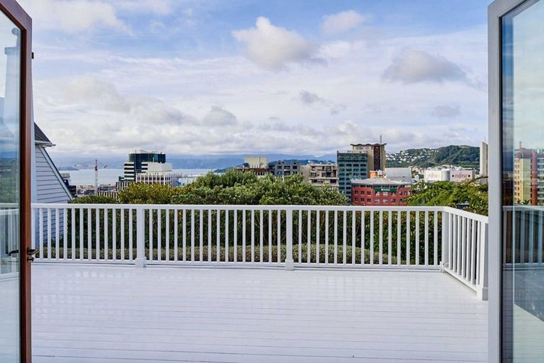 Photo of property in 7 Talavera Terrace, Kelburn, Wellington, 6012