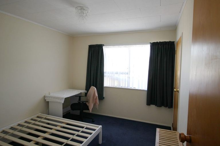 Photo of property in 75 Omapere Street, Whitby, Porirua, 5024