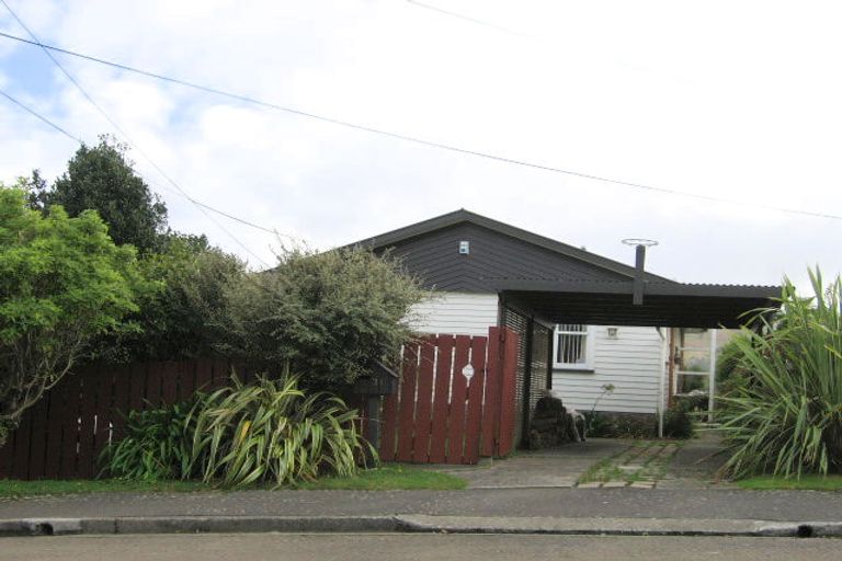 Photo of property in 31 Lynda Avenue, Paparangi, Wellington, 6037