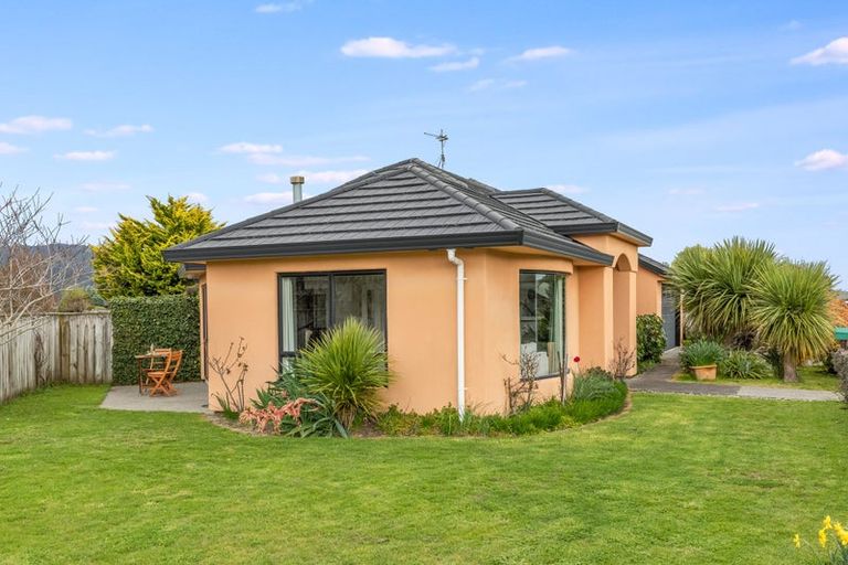 Photo of property in 155 Guildford Drive, Paraparaumu Beach, Paraparaumu, 5032